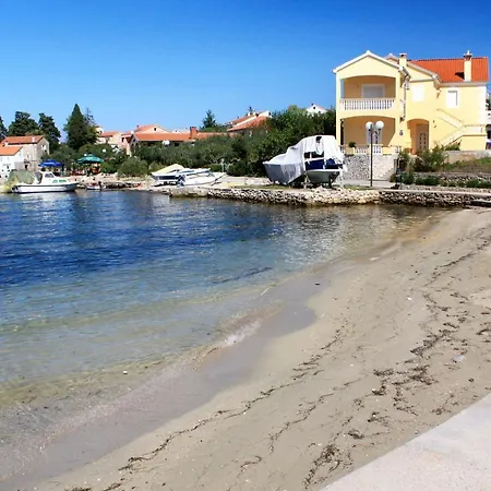 8397b Διαμέρισμα *